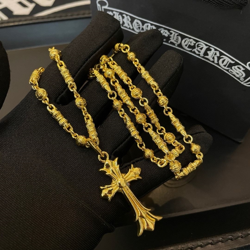 Ch*0me He**ts necklaces